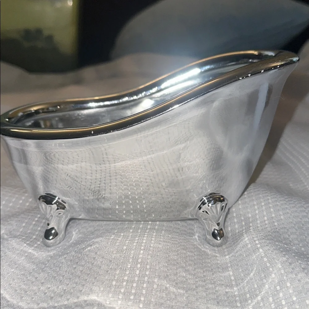 BATH AND BODY WORKS SILVER BATHTUB SOAP LOTION HOLDER BATH TUB CUTE